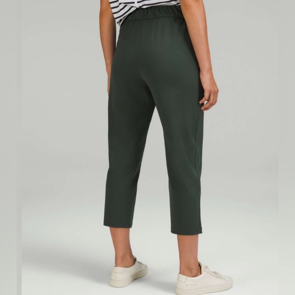 Lululemon Stretch High-Rise Crop 23" Smoked Spruce women’s size 10 - Picture 3 of 8